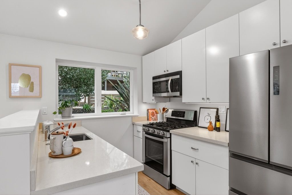 Image 50 of property listing at 3081 3081 23rd Avenue, Oakland, CA 94602