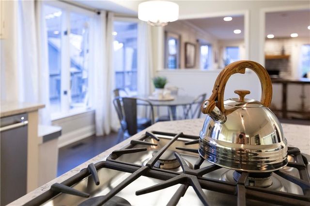 9732 W 115th Street, Overland Park, KS 66210