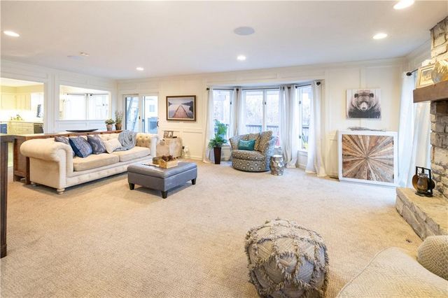 9732 W 115th Street, Overland Park, KS 66210