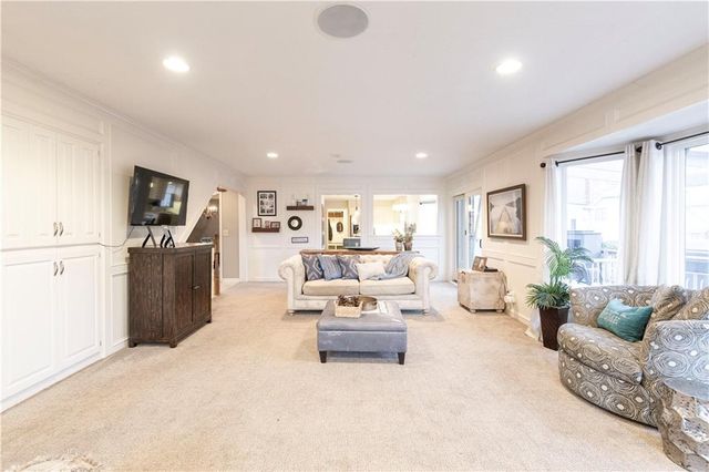 9732 W 115th Street, Overland Park, KS 66210