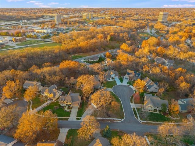 9732 W 115th Street, Overland Park, KS 66210