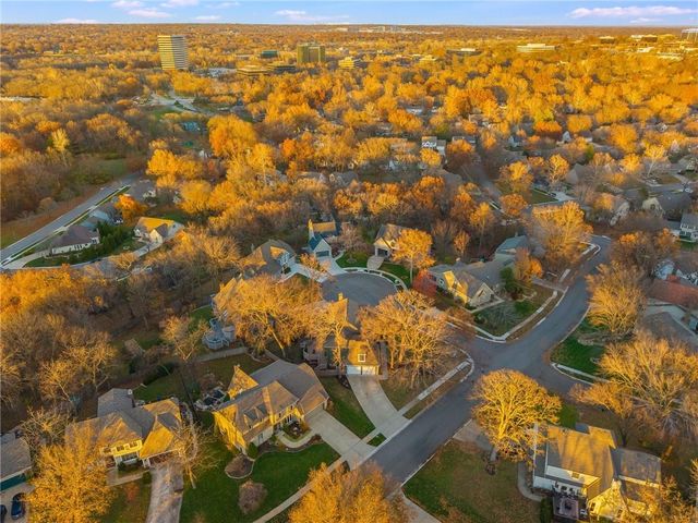 9732 W 115th Street, Overland Park, KS 66210