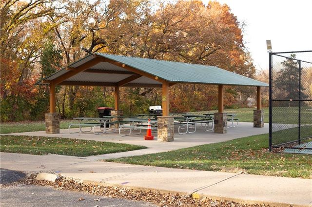 9732 W 115th Street, Overland Park, KS 66210