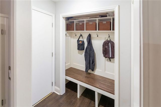 9732 W 115th Street, Overland Park, KS 66210