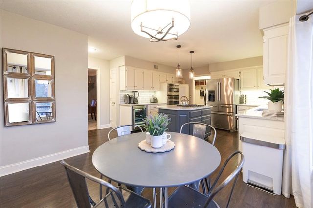 9732 W 115th Street, Overland Park, KS 66210