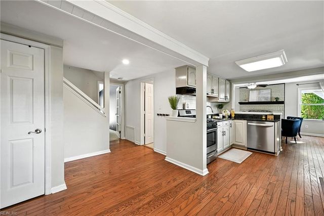 1068 Washington DR, Chesapeake, VA 23322