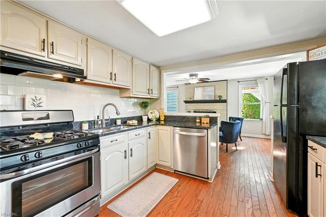 1068 Washington DR, Chesapeake, VA 23322