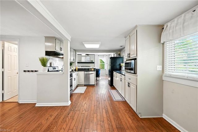 1068 Washington DR, Chesapeake, VA 23322