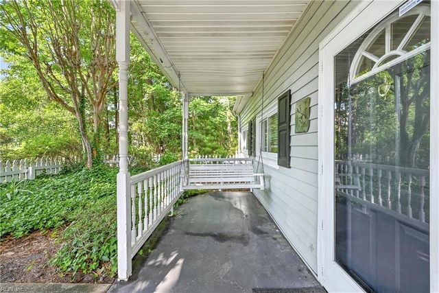 1068 Washington DR, Chesapeake, VA 23322