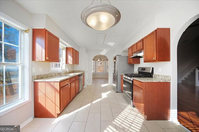 317 Acaro Ct, Ellenwood, GA 30294