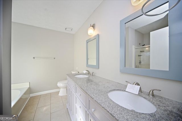 317 Acaro Ct, Ellenwood, GA 30294