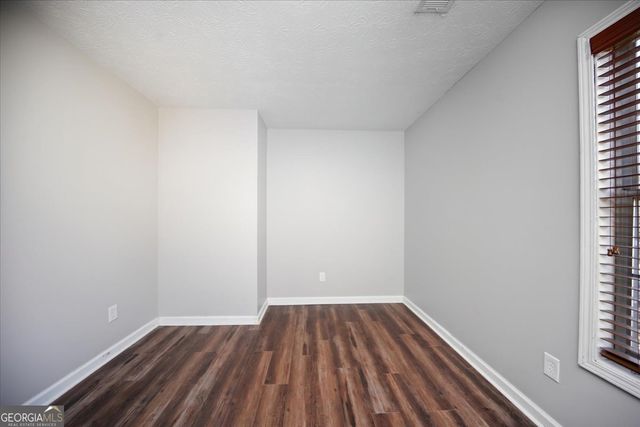 317 Acaro Ct, Ellenwood, GA 30294