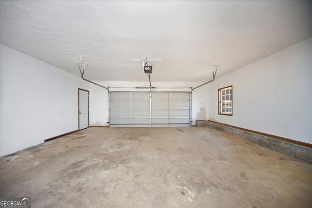 317 Acaro Ct, Ellenwood, GA 30294