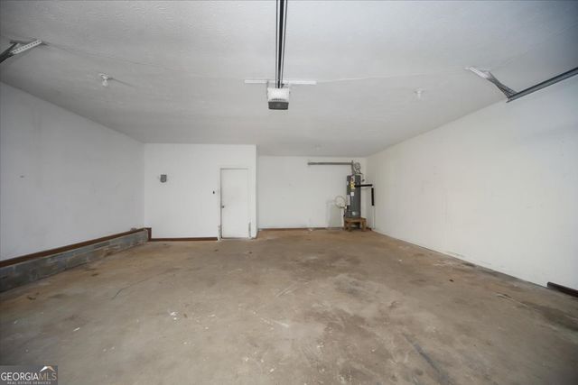 317 Acaro Ct, Ellenwood, GA 30294