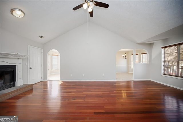 317 Acaro Ct, Ellenwood, GA 30294