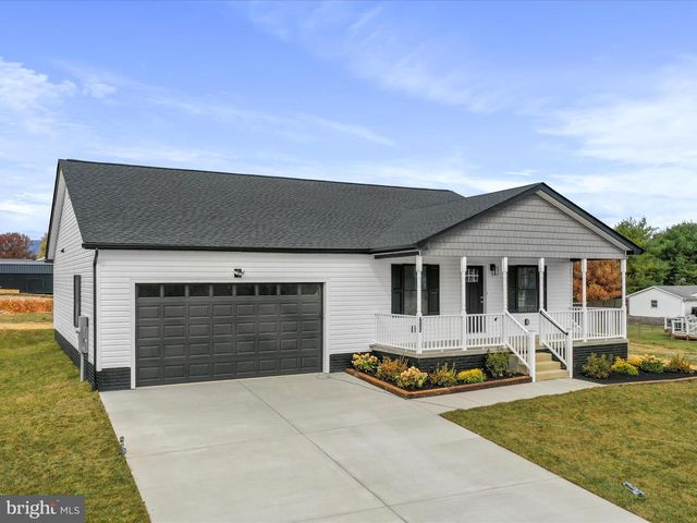 602 W SPRING ST, Woodstock, VA 22664