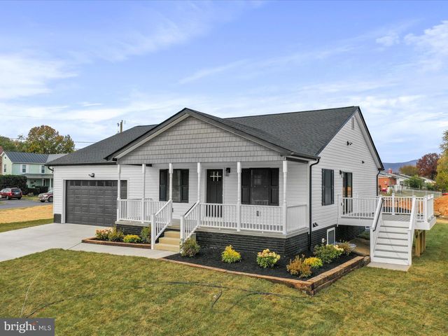 602 W SPRING ST, Woodstock, VA 22664