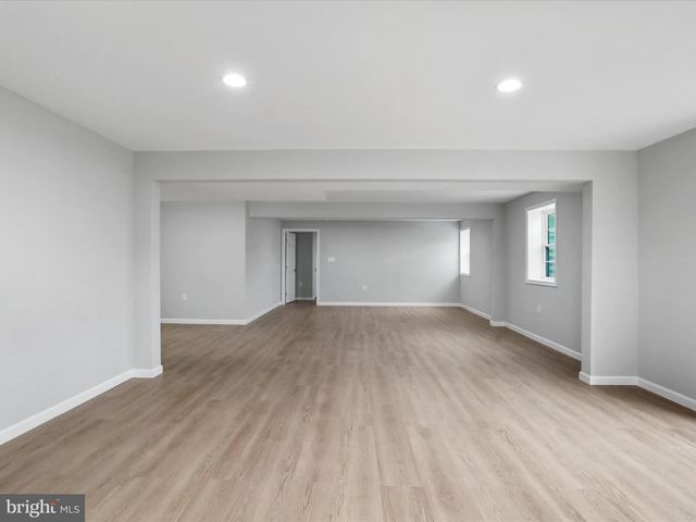 602 W SPRING ST, Woodstock, VA 22664