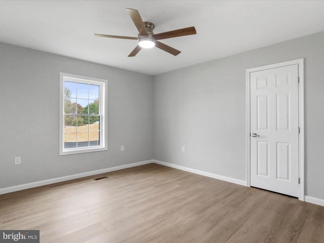 602 W SPRING ST, Woodstock, VA 22664