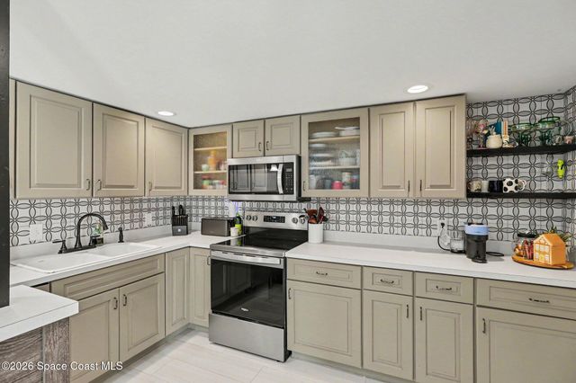 40 Adams Court, Satellite Beach, FL 32937