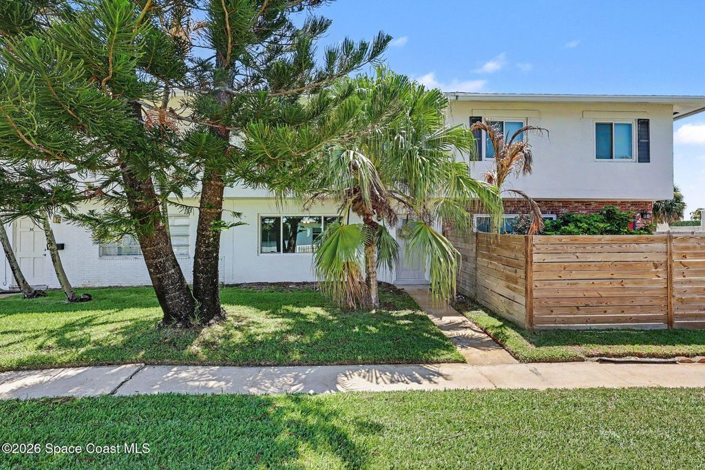 40 Adams Court, Satellite Beach, FL 32937