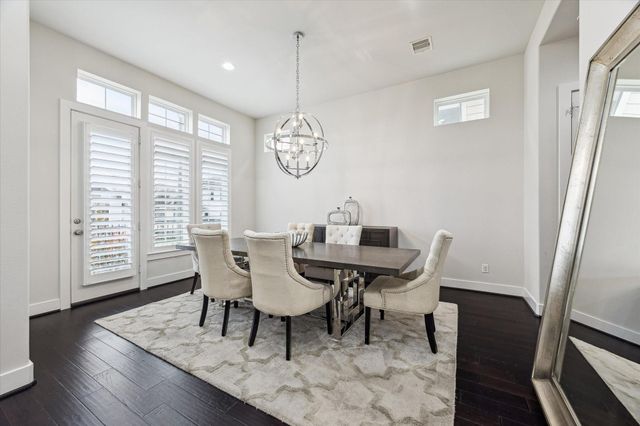 5212 Larkin Street, Houston, TX 77007