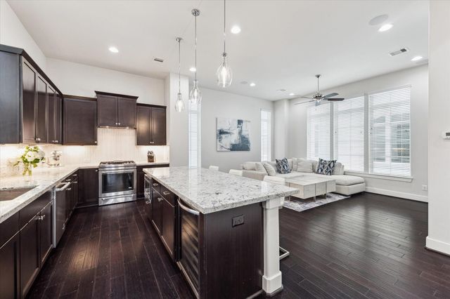 5212 Larkin Street, Houston, TX 77007