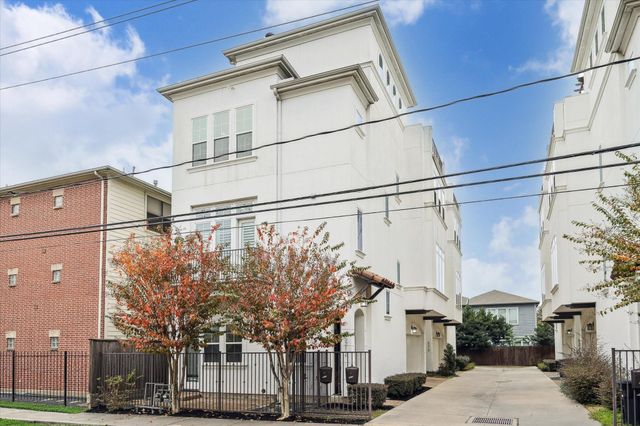 5212 Larkin Street, Houston, TX 77007