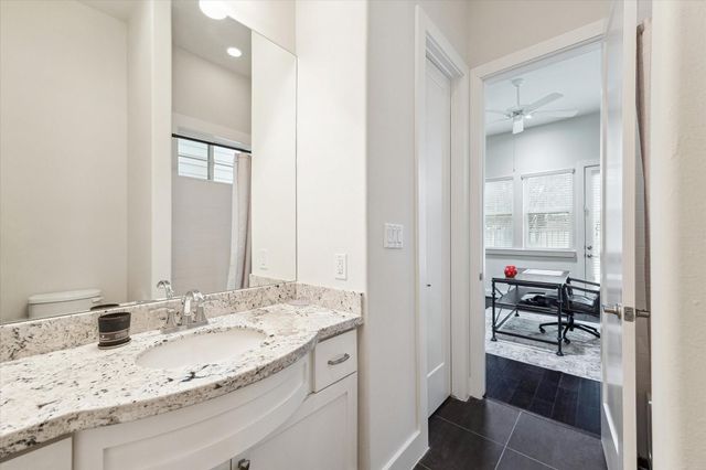 5212 Larkin Street, Houston, TX 77007