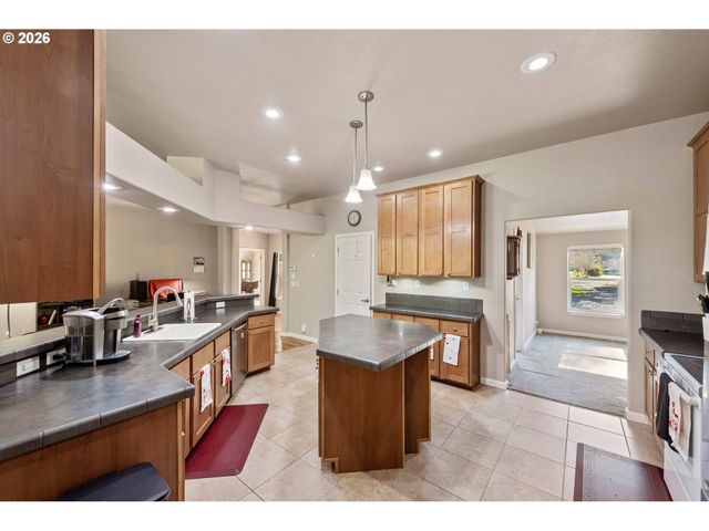 87719 BILL CREEK Ln, Bandon, OR 97411