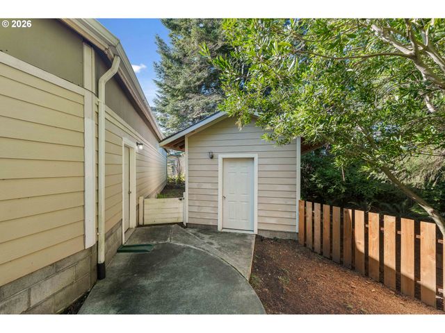 87719 BILL CREEK Ln, Bandon, OR 97411