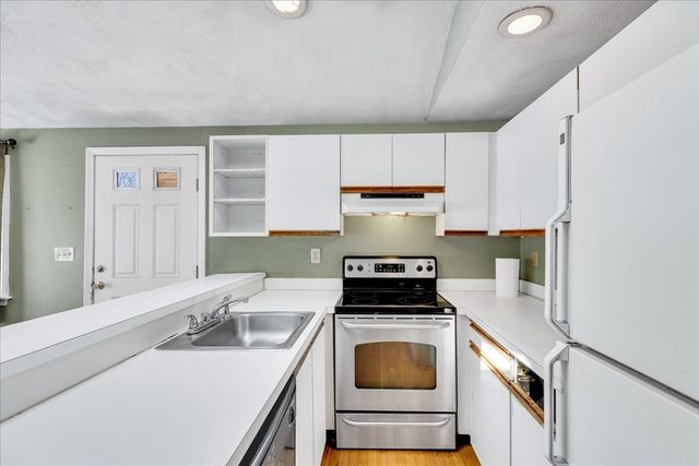 35 Ashumet Rd 10C, Mashpee, MA 02649