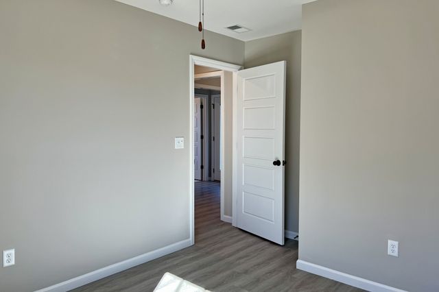 1104 Brook Court, Franklin, KY 42134