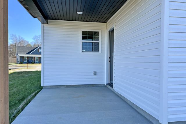 1104 Brook Court, Franklin, KY 42134