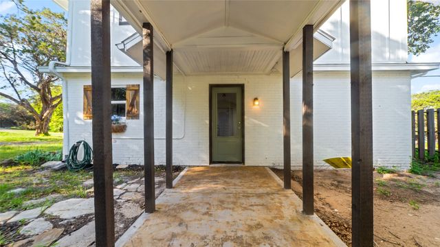 1203 Mountainside Drive, Granbury, TX 76048