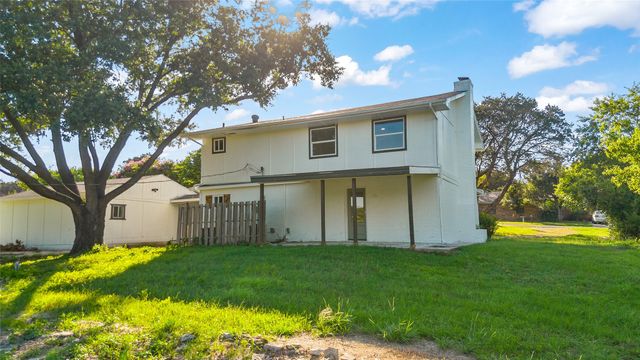 1203 Mountainside Drive, Granbury, TX 76048