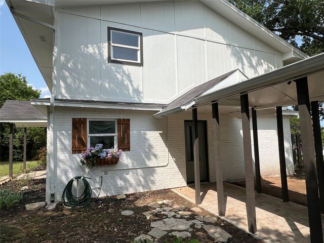 1203 Mountainside Drive, Granbury, TX 76048