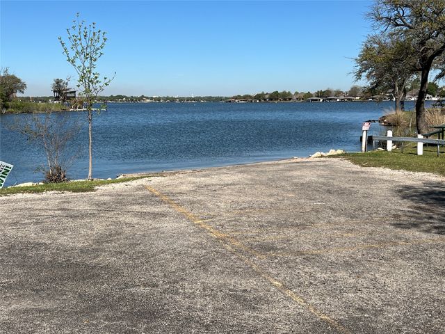 1203 Mountainside Drive, Granbury, TX 76048