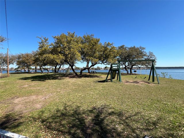 1203 Mountainside Drive, Granbury, TX 76048