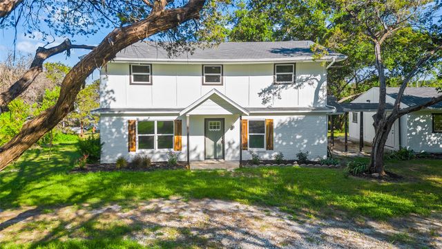1203 Mountainside Drive, Granbury, TX 76048