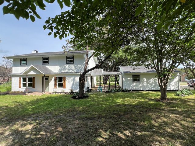 1203 Mountainside Drive, Granbury, TX 76048