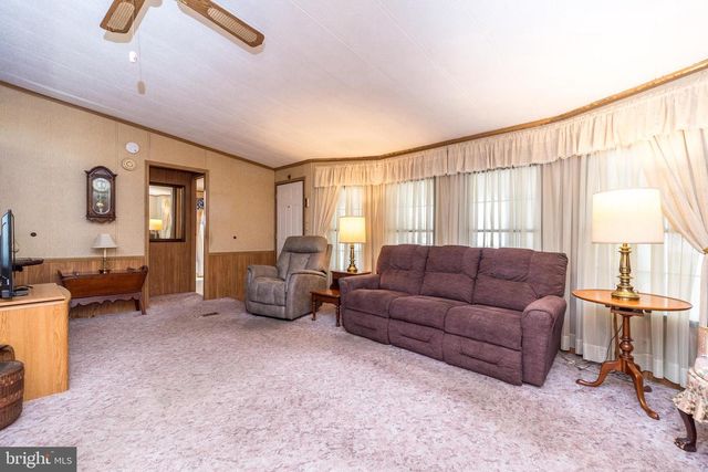 720 CYPRESS CT, North Wales, PA 19454