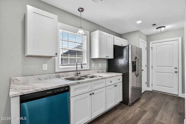 604 Sonata Court, Richlands, NC 28574