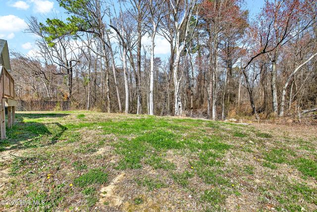 604 Sonata Court, Richlands, NC 28574