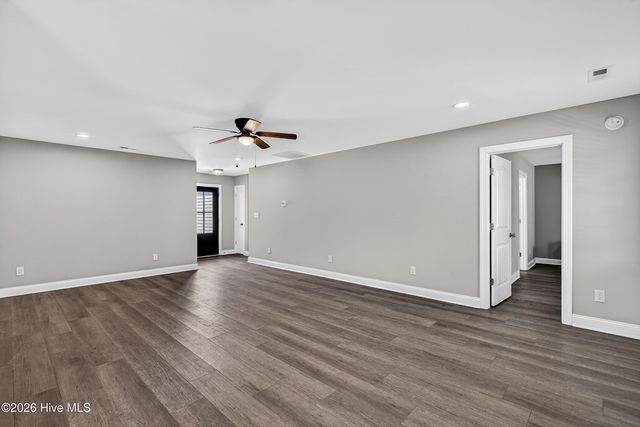 604 Sonata Court, Richlands, NC 28574