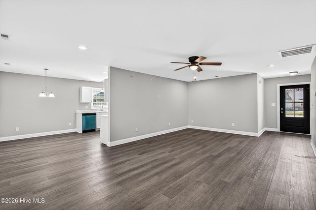 604 Sonata Court, Richlands, NC 28574