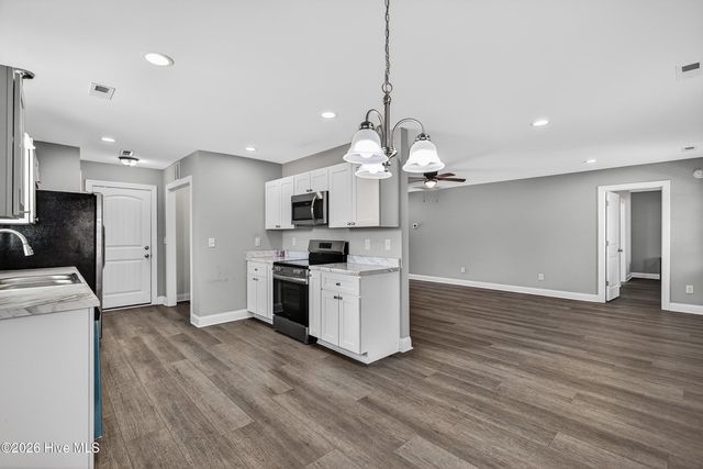 604 Sonata Court, Richlands, NC 28574