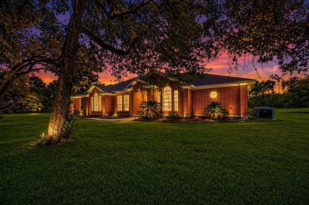 13334 W Brazos Bend Drive, Needville, TX 77461