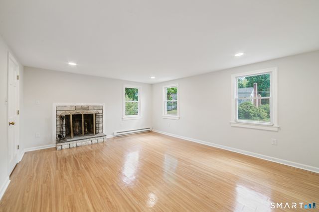 48 Lardner Road, Bristol, CT 06010