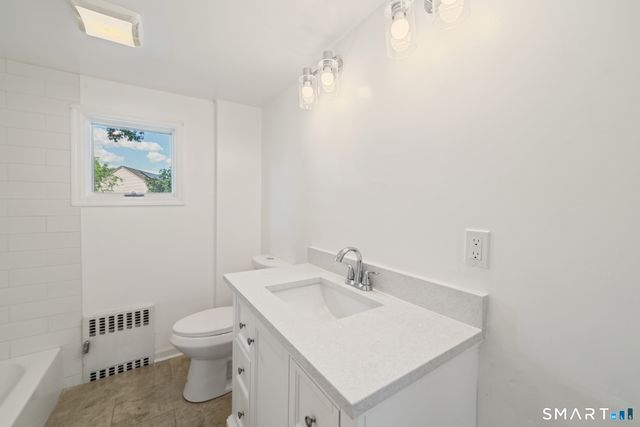 48 Lardner Road, Bristol, CT 06010